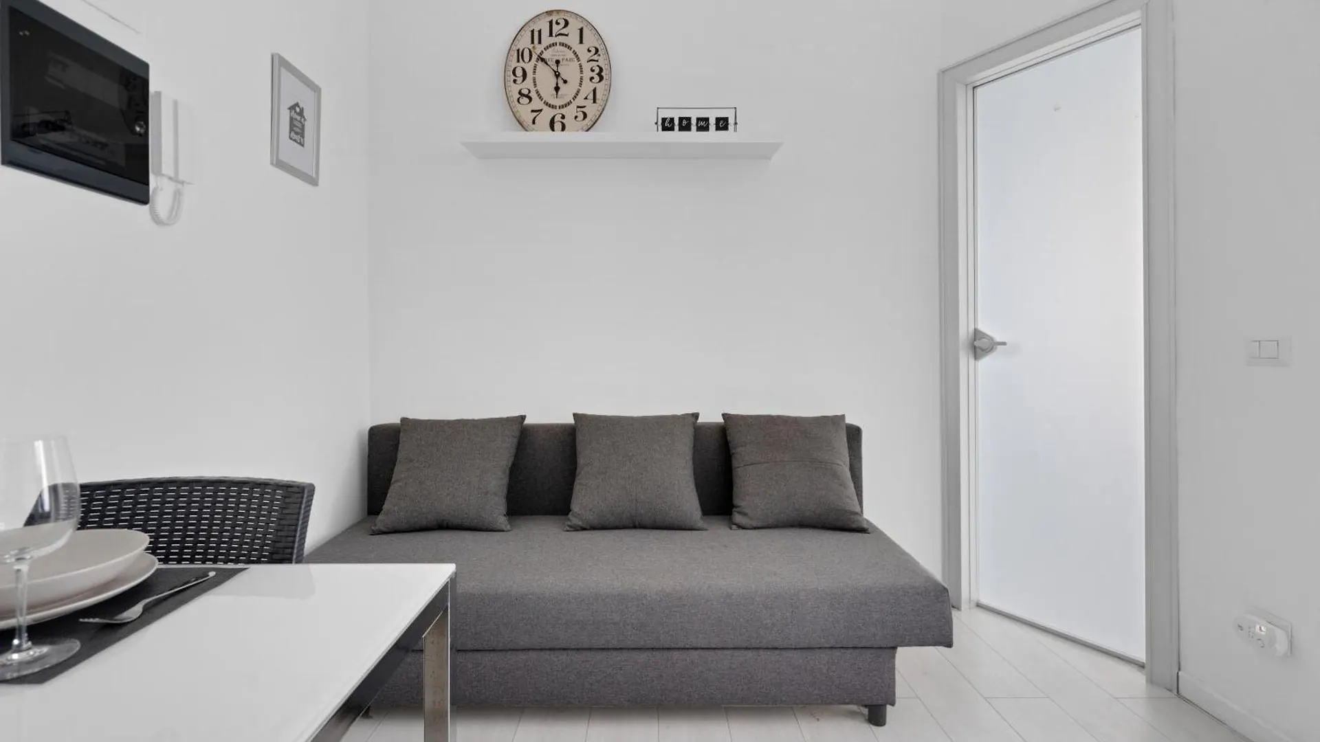 Apartment Milano Porta Romana - Qc Terme, 10Min Duomo Italy
